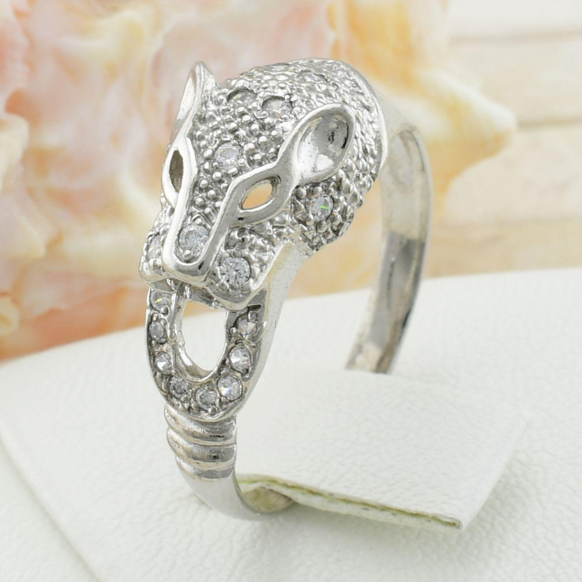 Кольцо серебряное женское Ягуар вставка белые фианиты